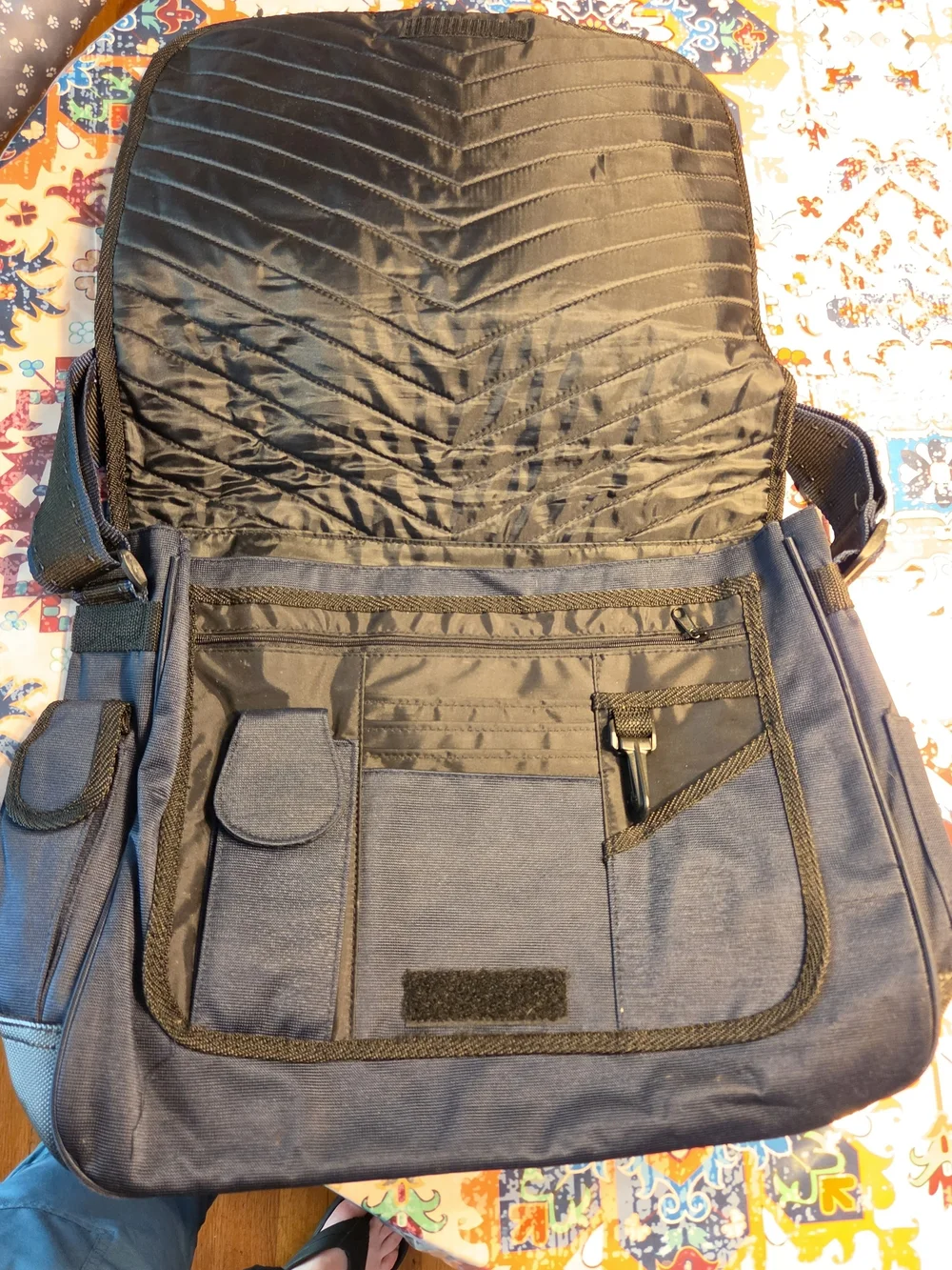 Unisex Navy Crossbody Messenger Laptop Bag - Durable Everyday Carry
